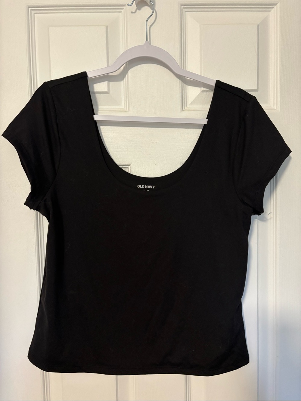 Old Navy Black Scoop Neck Short Sleeve Tee